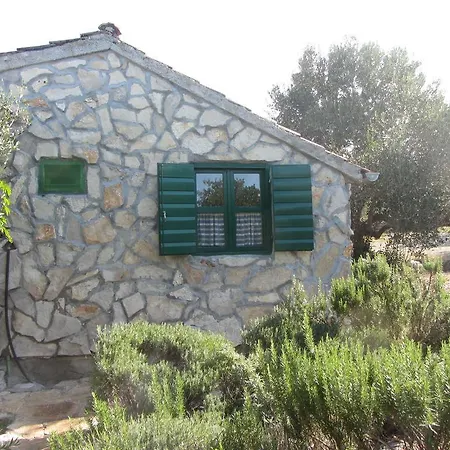 度假居 Waterfront In With Roofed Terrace Pašman